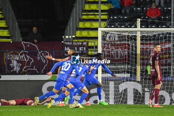 2024-04-06 - M'Baye Niang (Empoli) celebrates with teammates after scoring the 3-2 goal - EMPOLI FC VS TORINO FC - ITALIAN SERIE A - SOCCER