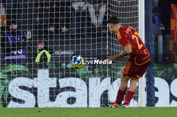 2024-01-07 - Paulo Dybala of Roma scores 1-1 goal by penalty during the Italian championship Serie A football match between AS Roma and Atalanta BC on January 7, 2024 at Stadio Olimpico in Rome, Italy - FOOTBALL - ITALIAN CHAMP - ROMA V ATALANTA - ITALIAN SERIE A - SOCCER