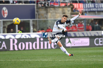 2024-02-11 - Remi Oudin (US Lecce) free kick - BOLOGNA FC VS US LECCE - ITALIAN SERIE A - SOCCER