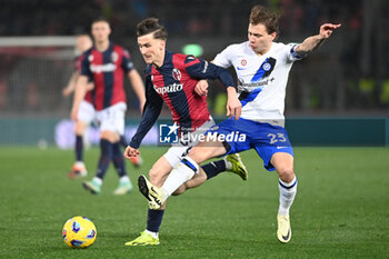 2024-03-09 - Alexis Saelemaekers (Bologna FC) and Nicolo Barella (Fc Internazionale) in action - BOLOGNA FC VS INTER - FC INTERNAZIONALE - ITALIAN SERIE A - SOCCER