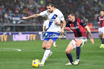 2024-03-09 - Francesco Acerbi (Fc Internazionale) in action - BOLOGNA FC VS INTER - FC INTERNAZIONALE - ITALIAN SERIE A - SOCCER