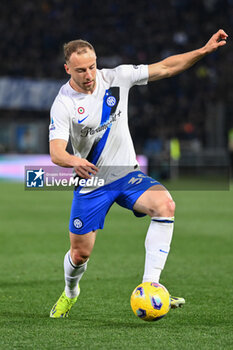 2024-03-09 - Carlos Augusto (FC Internazionale) in action - BOLOGNA FC VS INTER - FC INTERNAZIONALE - ITALIAN SERIE A - SOCCER