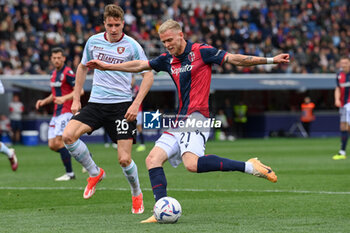 2024-04-01 - Jens Odgaard (Bologna Fc) shooting on goal - BOLOGNA FC VS US SALERNITANA - ITALIAN SERIE A - SOCCER