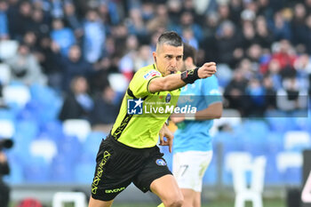 2024-01-13 - The referee of the Match Livio Marinelli after call a var review assigned a penalty for SSC Napoli during Serie A between SSC Napoli vs US Salernitana 1919 at Diego Armando Maradona Stadium - SSC NAPOLI VS US SALERNITANA - ITALIAN SERIE A - SOCCER