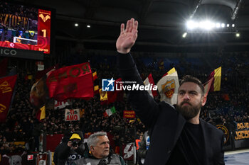 2024-01-20 - Daniele De Rossi of A.S. Roma during the 21th day of the Serie A Championship between A.S. Roma vs Hellas Verona F.C., 20 January, 2024 at the Olympic Stadium in Rome, Italy. - AS ROMA VS HELLAS VERONA FC - ITALIAN SERIE A - SOCCER