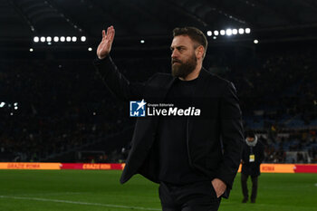 2024-01-20 - Daniele De Rossi of A.S. Roma during the 21th day of the Serie A Championship between A.S. Roma vs Hellas Verona F.C., 20 January, 2024 at the Olympic Stadium in Rome, Italy. - AS ROMA VS HELLAS VERONA FC - ITALIAN SERIE A - SOCCER