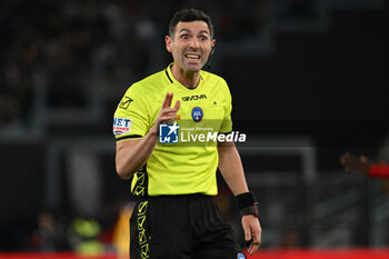 2024-01-20 - Referee Juan Luca Sacchi during the 21th day of the Serie A Championship between A.S. Roma vs Hellas Verona F.C., 20 January, 2024 at the Olympic Stadium in Rome, Italy. - AS ROMA VS HELLAS VERONA FC - ITALIAN SERIE A - SOCCER