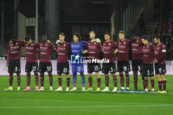 2024-01-29 - the Salernitana team lined up for the minute's silence for Riva during Serie A between US Salernitana 1919 vs AS Roma at Arechi Stadium - US SALERNITANA VS AS ROMA - ITALIAN SERIE A - SOCCER