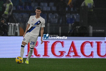 2024-02-10 - Benjamin Pavard of F.C. Inter during the 24th day of the Serie A Championship between A.S. Roma vs F.C. Inter, 10 February, 2024 at the Olympic Stadium in Rome, Italy. - AS ROMA VS INTER - FC INTERNAZIONALE - ITALIAN SERIE A - SOCCER