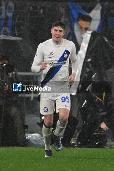2024-02-10 - Alessandro Bastoni of F.C. Inter celebrates after scoring 2-4 during the 24th day of the Serie A Championship between A.S. Roma vs F.C. Inter, 10 February, 2024 at the Olympic Stadium in Rome, Italy. - AS ROMA VS INTER - FC INTERNAZIONALE - ITALIAN SERIE A - SOCCER