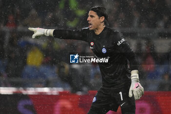2024-02-10 - Yann Sommer of F.C. Inter during the 24th day of the Serie A Championship between A.S. Roma vs F.C. Inter, 10 February, 2024 at the Olympic Stadium in Rome, Italy. - AS ROMA VS INTER - FC INTERNAZIONALE - ITALIAN SERIE A - SOCCER
