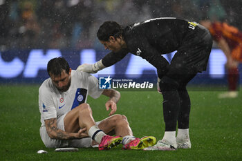 2024-02-10 - Francesco Acerbi and Yann Sommer of F.C. Inter during the 24th day of the Serie A Championship between A.S. Roma vs F.C. Inter, 10 February, 2024 at the Olympic Stadium in Rome, Italy. - AS ROMA VS INTER - FC INTERNAZIONALE - ITALIAN SERIE A - SOCCER