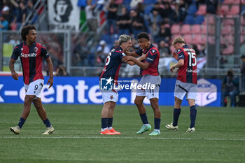 2024-04-28 - Alexis Saelemaekers (Bologna Fc) celebrated by his teammate after his goal - BOLOGNA FC VS UDINESE CALCIO - ITALIAN SERIE A - SOCCER