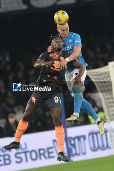 2024-03-08 - Leo Ostigard of SSC Napoli competes for the ball with Duvan Zapata of Torino FC during Serie A Match between SSC Napoli vs Torino FC at Diego Armando Maradona Stadium - SSC NAPOLI VS TORINO FC - ITALIAN SERIE A - SOCCER