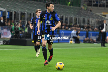 2024-03-17 - Matteo Darmian of FC Inter during the Italian Serie A football match between Inter FC Internazionale and SSC Napoli on 17 of March 2024 at Giuseppe Meazza San Siro Siro stadium in Milan, Italy. Photo Tiziano Ballabio - INTER - FC INTERNAZIONALE VS SSC NAPOLI - ITALIAN SERIE A - SOCCER