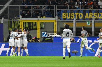 2024-03-17 - Team of SSC Napoli celebrating after a goal during the Italian Serie A football match between Inter FC Internazionale and SSC Napoli on 17 of March 2024 at Giuseppe Meazza San Siro Siro stadium in Milan, Italy. Photo Tiziano Ballabio - INTER - FC INTERNAZIONALE VS SSC NAPOLI - ITALIAN SERIE A - SOCCER