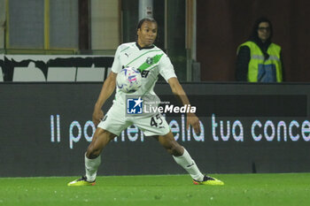 2024-04-05 - Armand Louriente of U.S. Sassuolo in action during Serie A between US Salernitana 1919 vs US Sassuolo at Arechi Stadium - US SALERNITANA VS US SASSUOLO - ITALIAN SERIE A - SOCCER