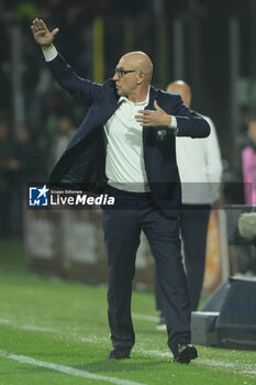 2024-04-05 - Davide Ballardini coach of U.S. Sassuolo gestures during Serie A between US Salernitana 1919 vs US Sassuolo at Arechi Stadium - US SALERNITANA VS US SASSUOLO - ITALIAN SERIE A - SOCCER