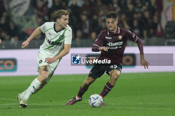 2024-04-05 - Kristian Thorstvedt of U.S. Sassuolo competes for the ball with Giulio Maggiore of US Salernitana 1919 during Serie A between US Salernitana 1919 vs US Sassuolo at Arechi Stadium - US SALERNITANA VS US SASSUOLO - ITALIAN SERIE A - SOCCER