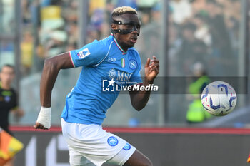 2024-04-28 - Victor Osimen of SSC Napoli in action during the Serie A Match between SSC Napoli vs AS Roma at Diego Armando Maradona Stadium - SSC NAPOLI VS AS ROMA - ITALIAN SERIE A - SOCCER
