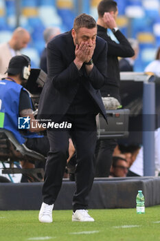 2024-04-28 - Daniele De Rossi coach of AS Roma he seems disappointed during the Serie A Match between SSC Napoli vs AS Roma at Diego Armando Maradona Stadium - SSC NAPOLI VS AS ROMA - ITALIAN SERIE A - SOCCER