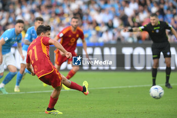 2024-04-28 - Paulo Dybala of AS Roma scores goal 0-1 during the Serie A Match between SSC Napoli vs AS Roma at Diego Armando Maradona Stadium - SSC NAPOLI VS AS ROMA - ITALIAN SERIE A - SOCCER