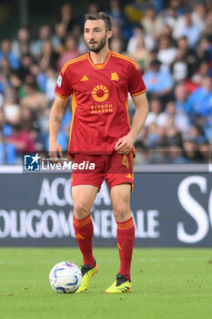 2024-04-28 - Bryan Cristante of AS Roma in action during the Serie A Match between SSC Napoli vs AS Roma at Diego Armando Maradona Stadium - SSC NAPOLI VS AS ROMA - ITALIAN SERIE A - SOCCER