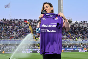 2024-05-17 - Federica Zille of DAZN presents the ACF Fiorentina's new shirt 2024/2025 - ACF FIORENTINA VS SSC NAPOLI - ITALIAN SERIE A - SOCCER