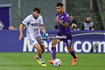 2024-05-17 - ACF Fiorentina's forward Nicolas Gonzalez against SSC Napoli's forward Khvicha Kvaratskhelia - ACF FIORENTINA VS SSC NAPOLI - ITALIAN SERIE A - SOCCER