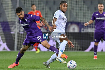 2024-05-17 - ACF Fiorentina's forward Nicolas Gonzalez against SSC Napoli's midfielder Jens Cajuste - ACF FIORENTINA VS SSC NAPOLI - ITALIAN SERIE A - SOCCER