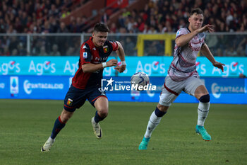 2024-05-24 - 24/05/2024 Serie A, Stadio Luigi Ferraris, Genova, Genoa - Bologna, in the photo: Vitinha and Beukema - GENOA CFC VS BOLOGNA FC - ITALIAN SERIE A - SOCCER