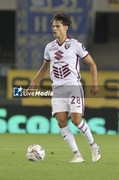 2024-09-20 - Samuele Ricci of Torino FC play the ball during Hellas Verona FC vs Torino FC , 5° Serie A Enilive 2024-25 game at Marcantonio Bentegodi Stadium in Verona (VR), Italy, on September 20, 2024. - HELLAS VERONA FC VS TORINO FC - ITALIAN SERIE A - SOCCER