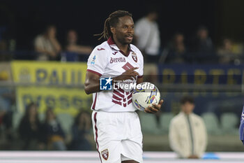 2024-09-20 - Adrien Tameze of Torino FC gestures during Hellas Verona FC vs Torino FC , 5° Serie A Enilive 2024-25 game at Marcantonio Bentegodi Stadium in Verona (VR), Italy, on September 20, 2024. - HELLAS VERONA FC VS TORINO FC - ITALIAN SERIE A - SOCCER