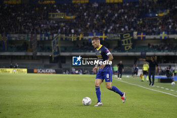 2024-09-20 - Darko Lazovic of Hellas Verona FC play the ball during Hellas Verona FC vs Torino FC , 5° Serie A Enilive 2024-25 game at Marcantonio Bentegodi Stadium in Verona (VR), Italy, on September 20, 2024. - HELLAS VERONA FC VS TORINO FC - ITALIAN SERIE A - SOCCER