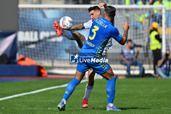 2024-10-20 - SSC Napoli's forward Matteo Politano against Empoli FC's defender Giuseppe Pezzella - EMPOLI FC VS SSC NAPOLI - ITALIAN SERIE A - SOCCER