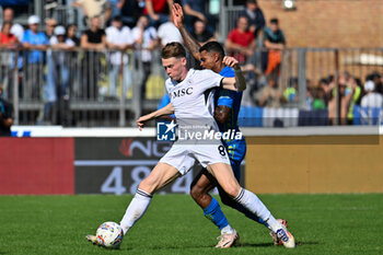 2024-10-20 - SSC Napoli's midfielder Scott McTominay against Empoli FC's midfielder Tino Anjorin - EMPOLI FC VS SSC NAPOLI - ITALIAN SERIE A - SOCCER