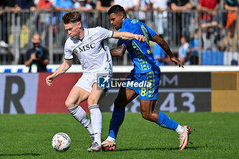 2024-10-20 - SSC Napoli's midfielder Scott McTominay against Empoli FC's midfielder Tino Anjorin - EMPOLI FC VS SSC NAPOLI - ITALIAN SERIE A - SOCCER