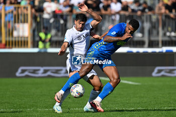 2024-10-20 - Empoli FC's midfielder Tino Anjorin against SSC Napoli's forward Giovanni Simeone - EMPOLI FC VS SSC NAPOLI - ITALIAN SERIE A - SOCCER