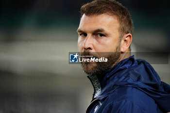 2024-10-21 - The head coach Paolo Zanetti (Hellas Verona FC) - HELLAS VERONA FC VS AC MONZA - ITALIAN SERIE A - SOCCER