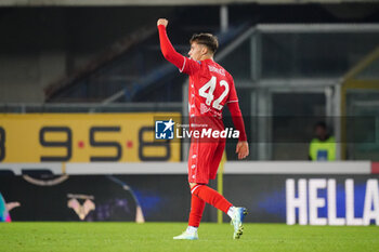 2024-10-21 - Alessandro Bianco (AC Monza) celebrates the goal - HELLAS VERONA FC VS AC MONZA - ITALIAN SERIE A - SOCCER