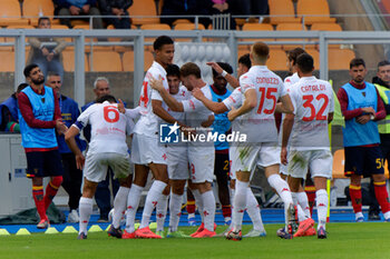 2024-10-20 - Fabiano Parisi of Fiorentina celebrates after scoring a goal with teammates - US LECCE VS ACF FIORENTINA - ITALIAN SERIE A - SOCCER