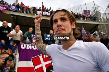 2024-10-20 - Andrea Colpani of Fiorentina celebrates the victory - US LECCE VS ACF FIORENTINA - ITALIAN SERIE A - SOCCER