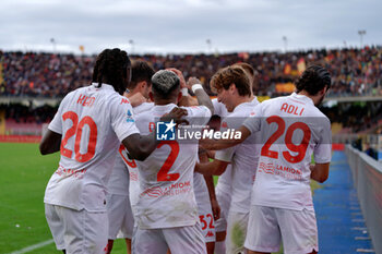 2024-10-20 - Danilo Cataldi of Fiorentina celebrates after scoring a goal with teammates - US LECCE VS ACF FIORENTINA - ITALIAN SERIE A - SOCCER