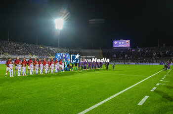 2024-10-27 - teams and referees enter on the pitch - ACF FIORENTINA VS AS ROMA - ITALIAN SERIE A - SOCCER