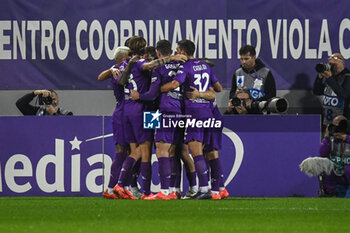 2024-10-27 - Lucas Beltran (Fiorentina) celebrates with teammates after scoring the 2-0 goal - ACF FIORENTINA VS AS ROMA - ITALIAN SERIE A - SOCCER