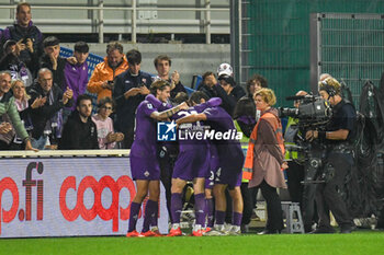 2024-10-27 - Moise Kean (Fiorentina) celebrates with teammates after scoring the 3-1 goal - ACF FIORENTINA VS AS ROMA - ITALIAN SERIE A - SOCCER