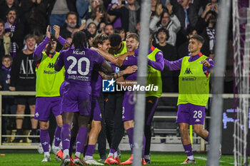 2024-10-27 - Edoardo Bove (Fiorentina) celebrates with teammates after scoring the 4-1 goal - ACF FIORENTINA VS AS ROMA - ITALIAN SERIE A - SOCCER