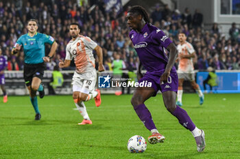 2024-10-27 - Moise Kean (Fiorentina) in action - ACF FIORENTINA VS AS ROMA - ITALIAN SERIE A - SOCCER