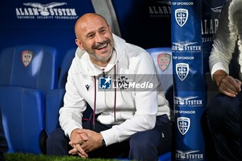 2024-10-29 - Vincenzo Italiano Mister of Bologna FC - CAGLIARI CALCIO VS BOLOGNA FC - ITALIAN SERIE A - SOCCER