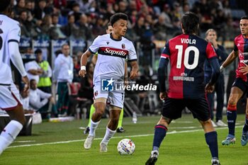 2024-10-29 - Dan Ndoye of Bologna FC - CAGLIARI CALCIO VS BOLOGNA FC - ITALIAN SERIE A - SOCCER